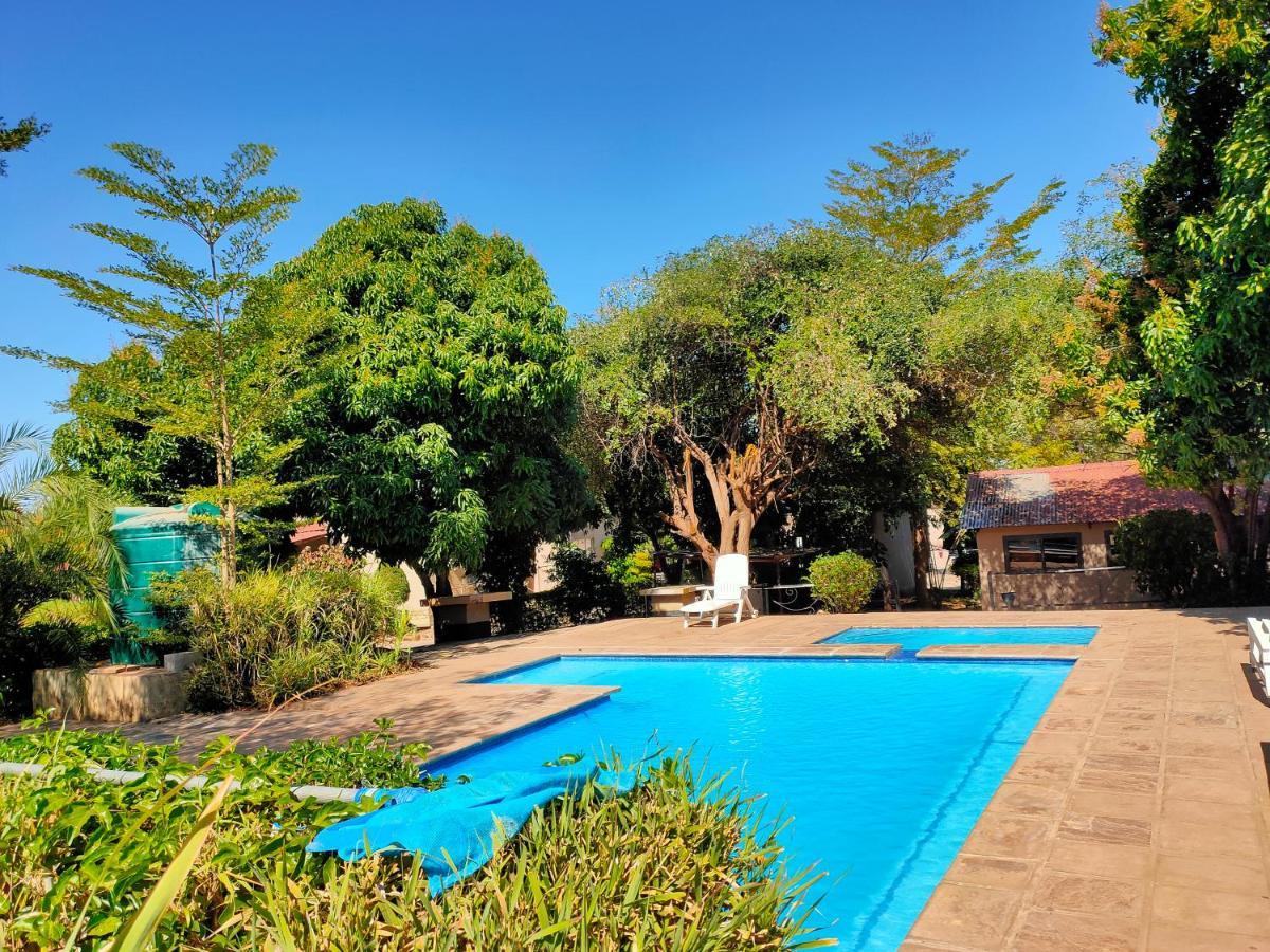 Golden Days Lodge Λίβινγκστον Εξωτερικό φωτογραφία