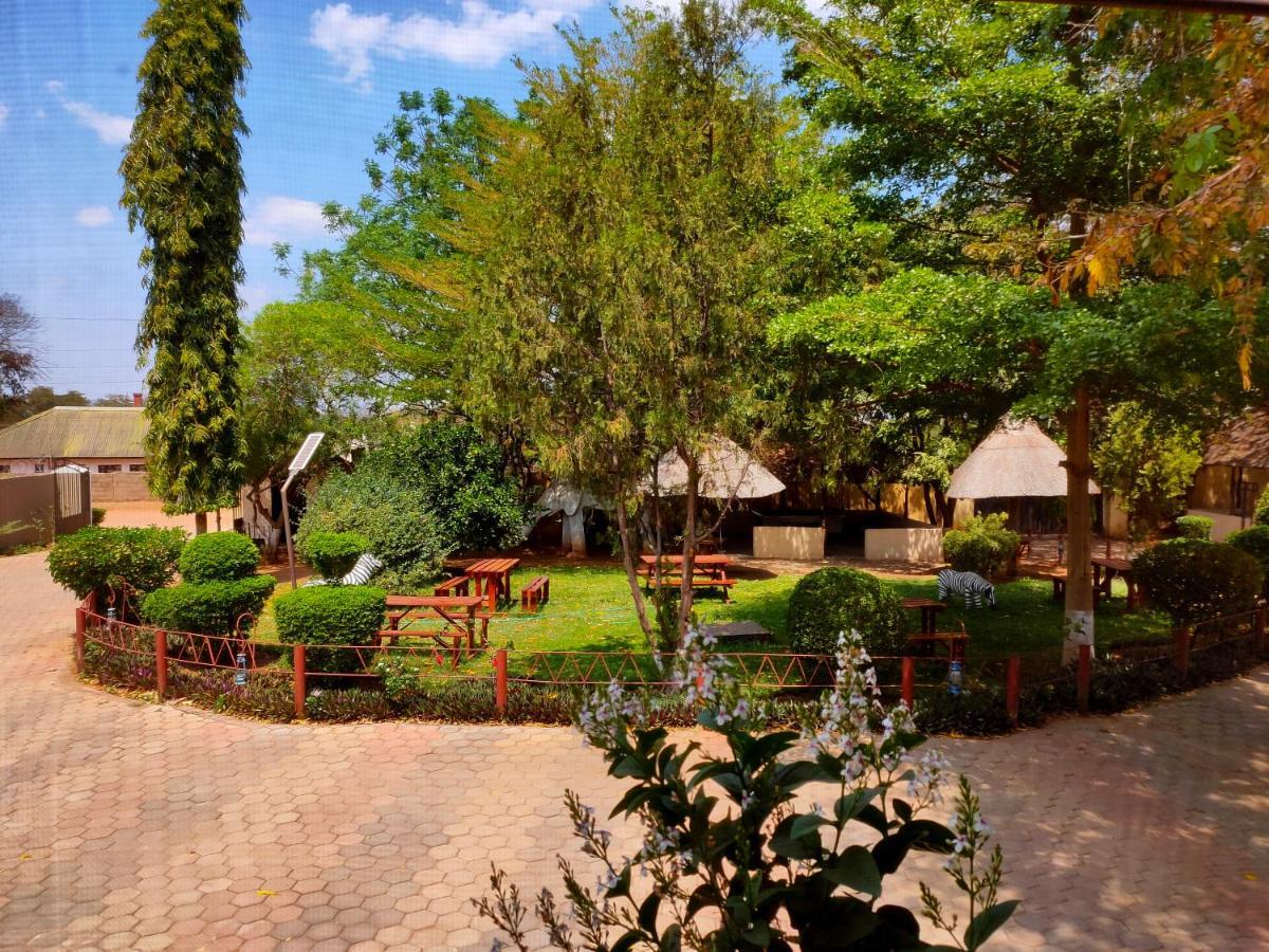 Golden Days Lodge Λίβινγκστον Εξωτερικό φωτογραφία
