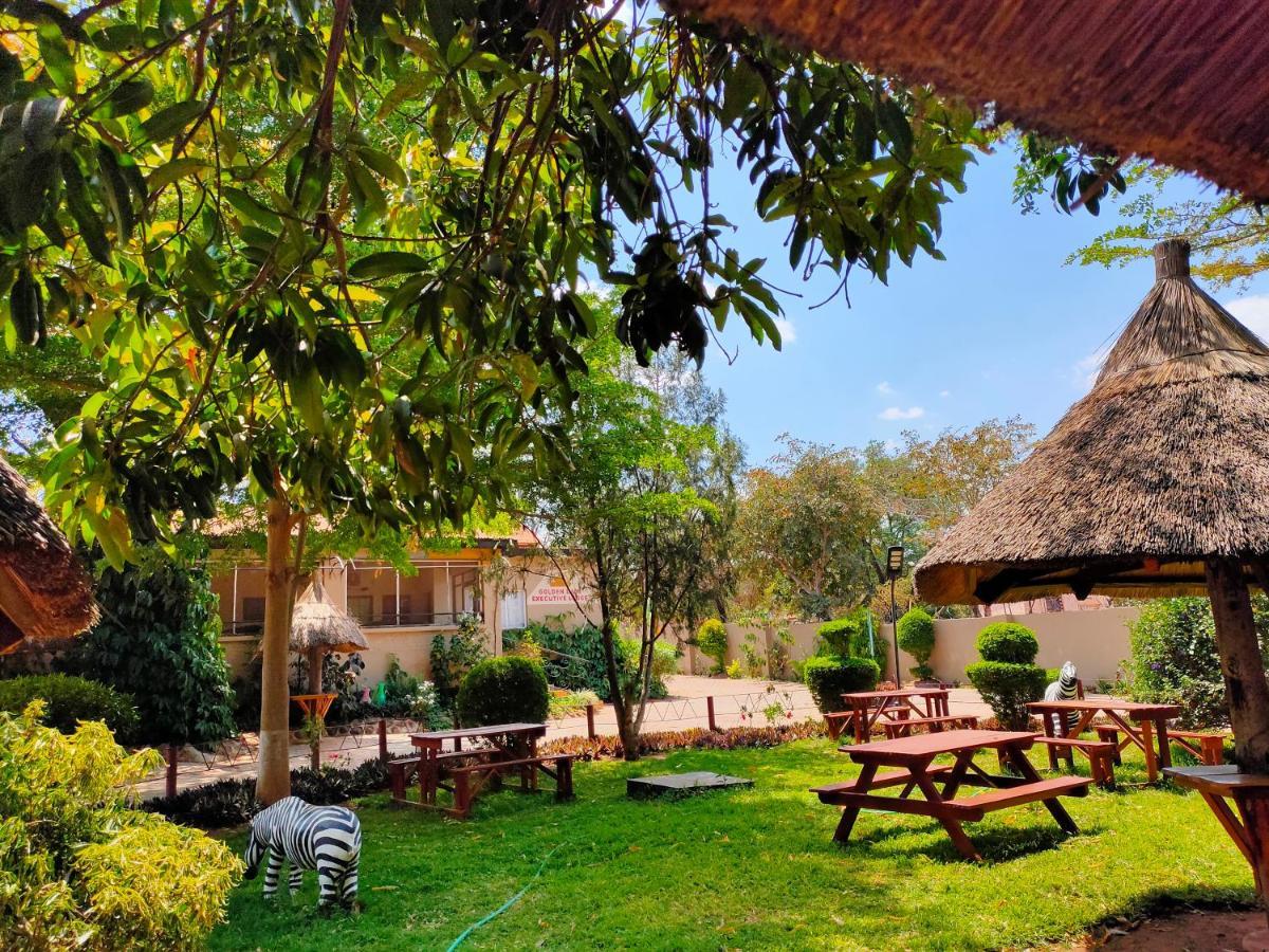 Golden Days Lodge Λίβινγκστον Εξωτερικό φωτογραφία
