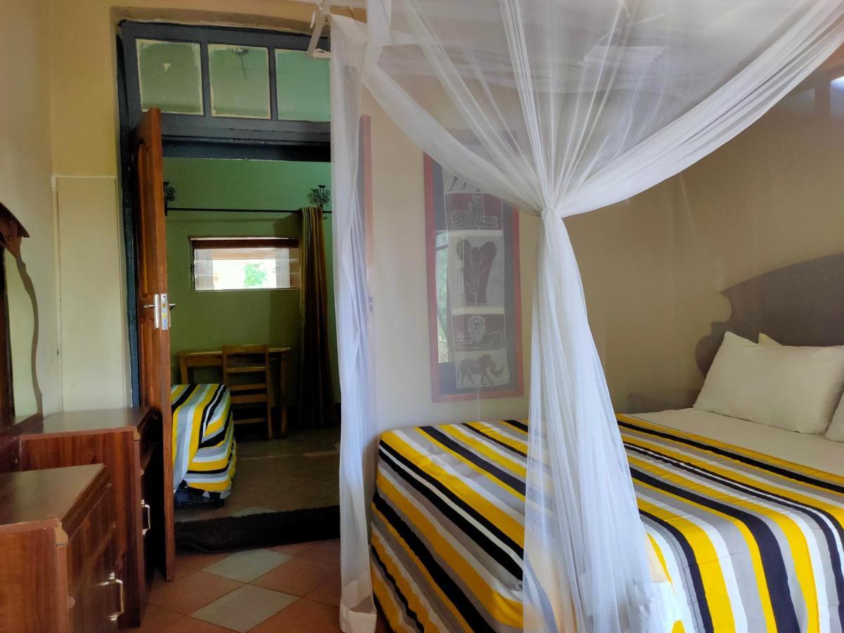 Golden Days Lodge Λίβινγκστον Εξωτερικό φωτογραφία